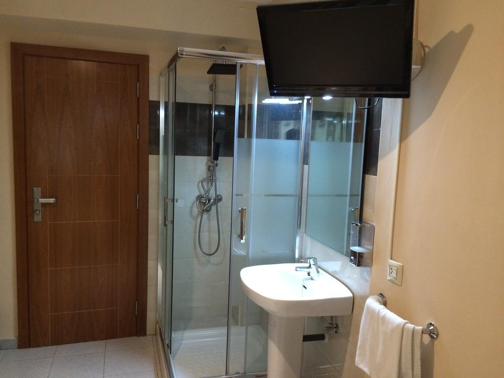 Hostal Aeropuerto Madrid Room photo
